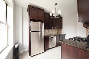 Rented by R New York