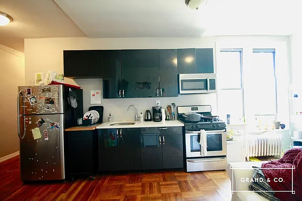 Rented by Grand & Co. | media 13