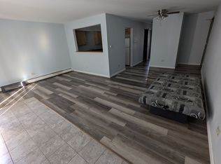 1501 N Winslowe Dr #2A, Palatine, IL 60074