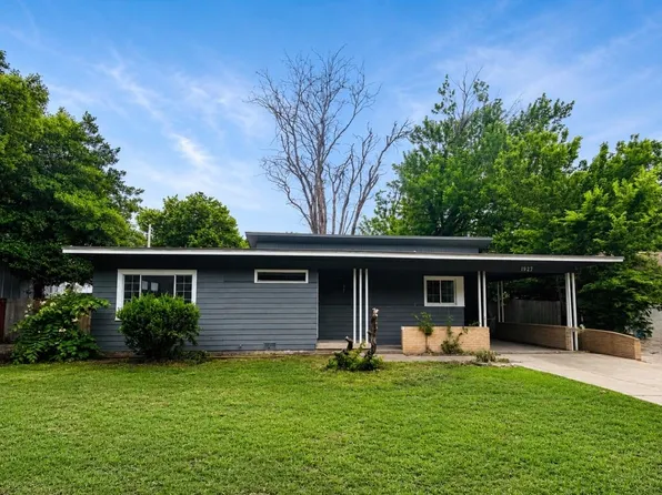 1927 E Glen Oaks Dr, Wichita, KS 67216