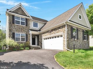 529 Brookshire Dr, Lancaster, PA 17601