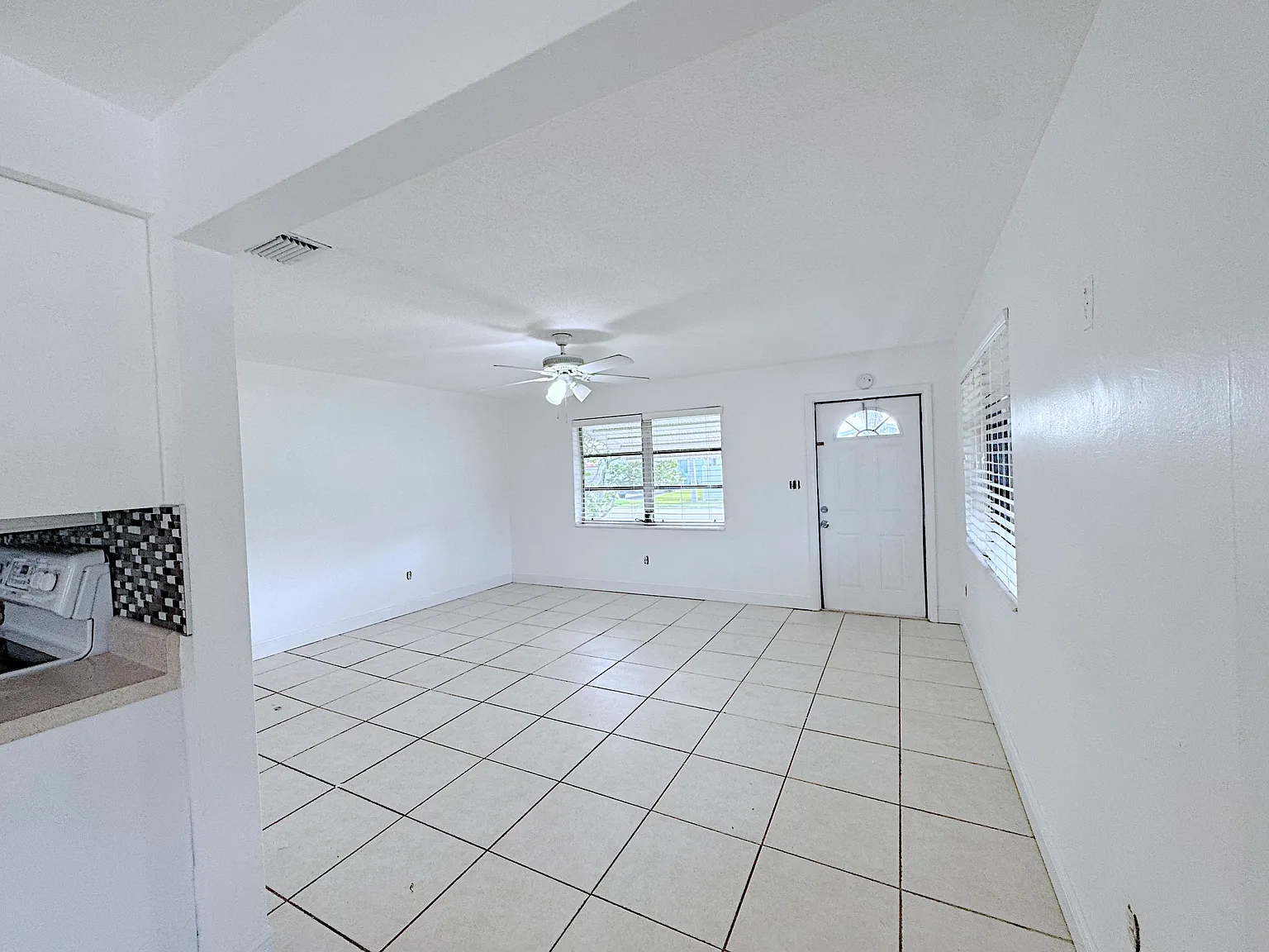 2 bed, 1100 sqft, $2,250 — Photo 2
