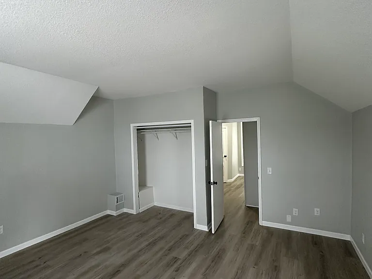 Upstairs Bedroom 1