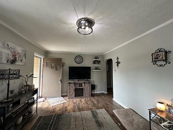 3rd image of 721 E Fair Ave