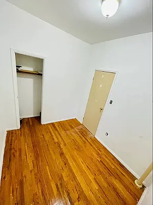 Rented by EXR | media 17