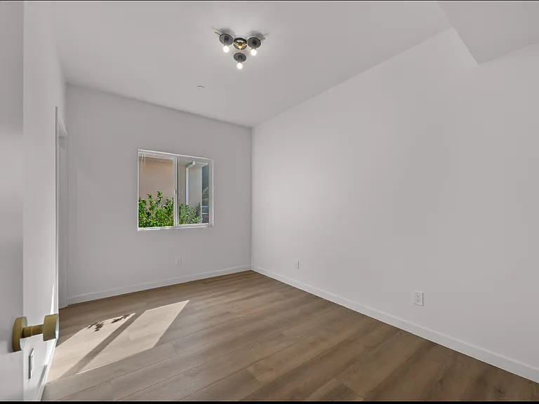 416 S Avenue 56 #2 — Photo 6