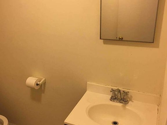 3rd image of 2254 35th St #1