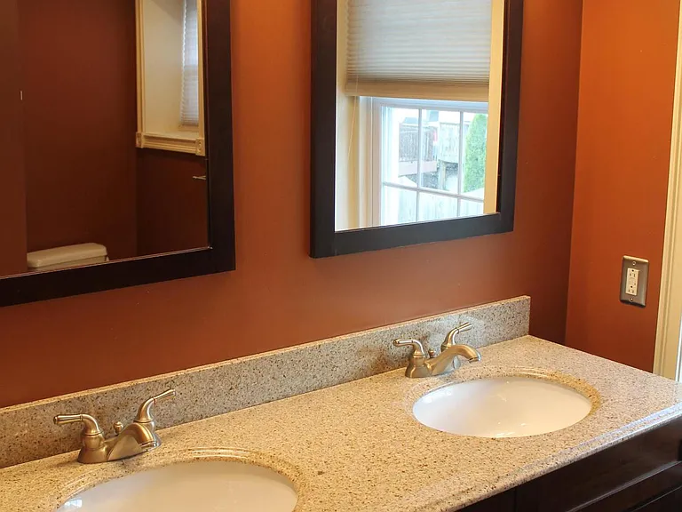 Full Bath 2, sink view