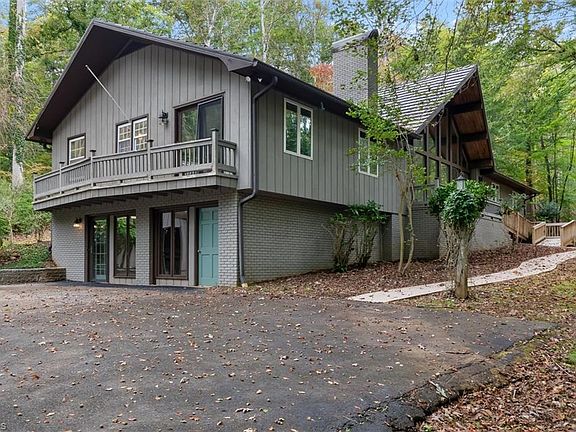 5th image of 717 Greenhill Rd
