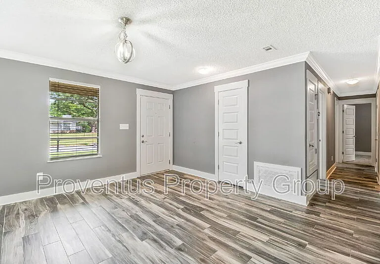 3214 Palmdale Ave — Photo 8