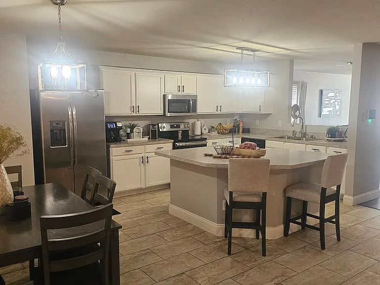 1306 Pigeon Ct — Photo 4