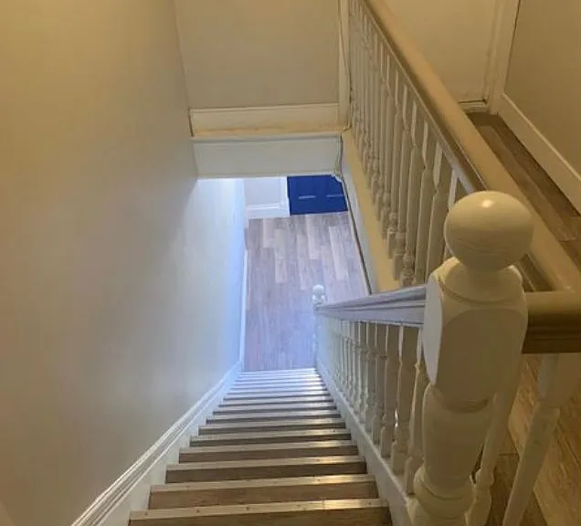 730 Simcoe St S #4 — Photo 11