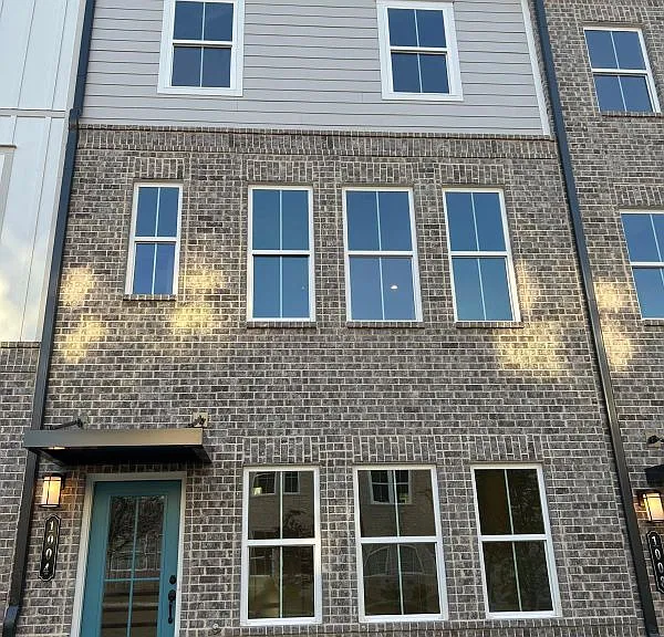 1004 Taylor Ct — Photo 41