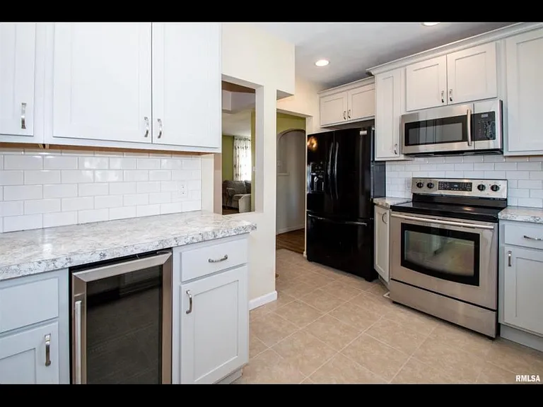 309 E Harrison St — Photo 6