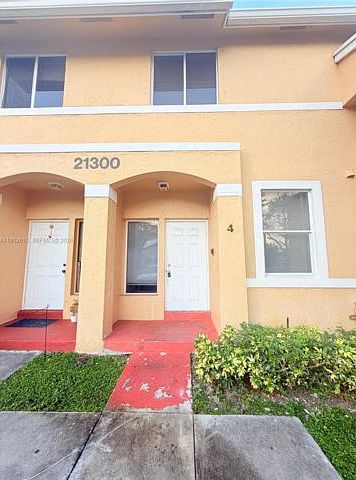 1st image of 3004-21300 NE 8th Ct #3004