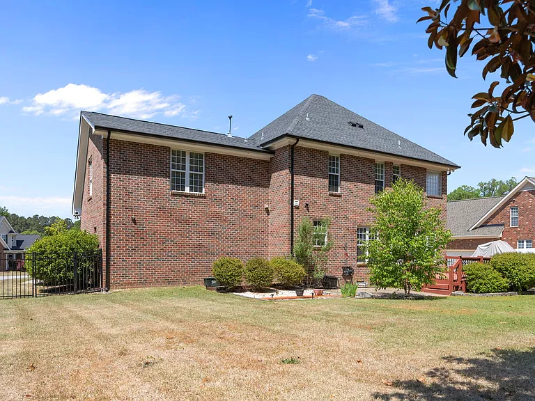 1325 Old Regent Dr — Photo 48