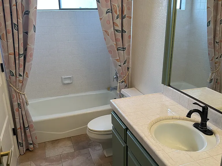 2511 Exeter Square Ln — Photo 3