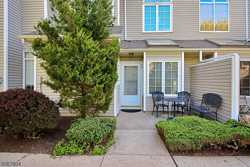 2 bed, 2.0 bath, $3,100 — Photo 2