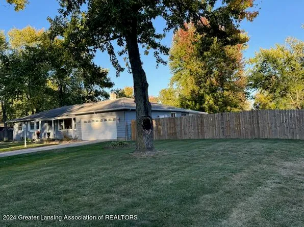 12324 E Greenfield Rd, Lansing, MI 48917