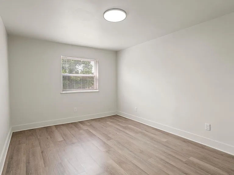 Greenway Trail Apartments — Photo 23