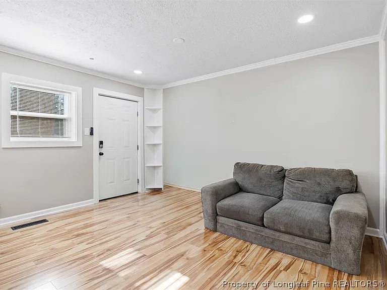 804 Rodie Ave — Photo 8