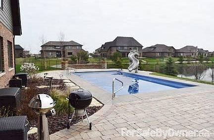 2nd image of 670 Edgewater Ct