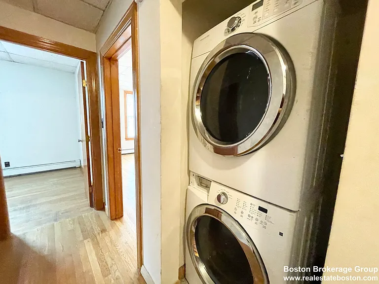 5 Oswald St #5 — Photo 10
