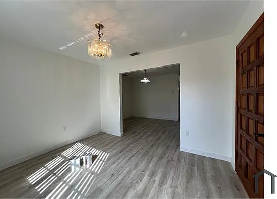 496 NW 35th Ave — Photo 3