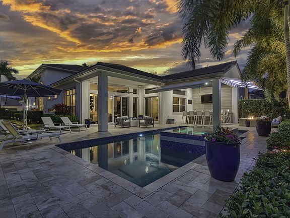 4th image of 734 Cote Azur Drive