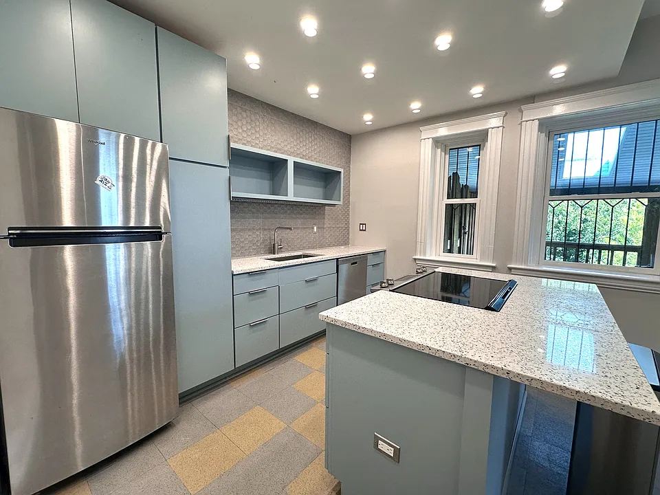 130 Biltmore Ave #132A