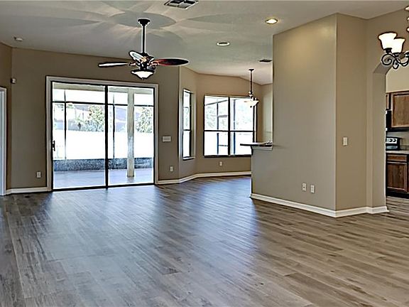 5th image of 14302 Verano Dr