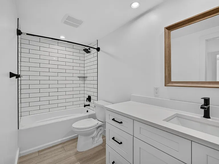 2101 21st Way — Photo 13