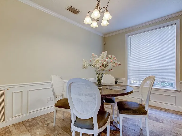 9401 Woodbay Dr — Photo 9
