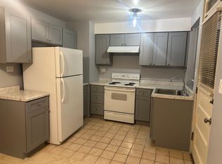6218 N Whipple St #2E, Chicago, IL 60659