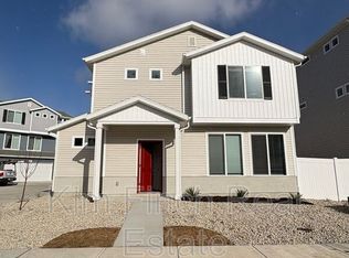 56 E Portico Ln, Saratoga Springs, UT 84045