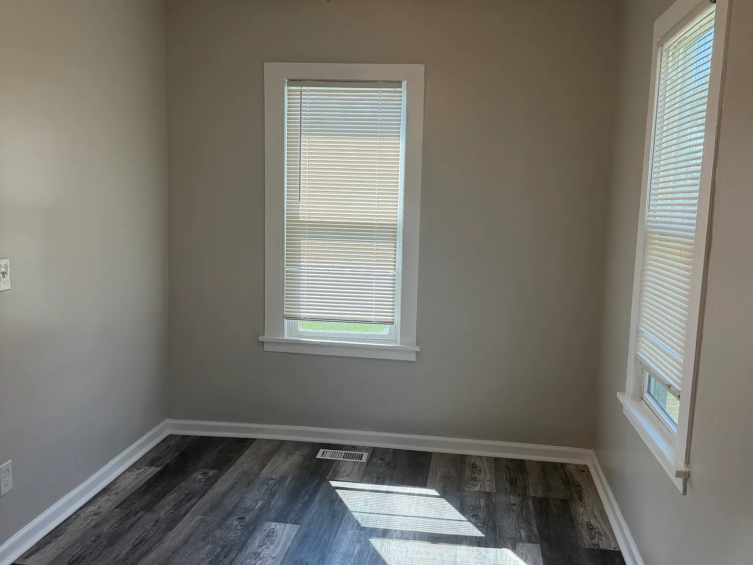 2 bed, 800 sqft, $1,050 — Photo 4