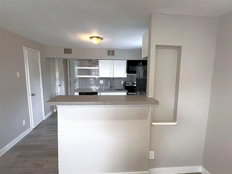 3214 Hutchins St #2 — Photo 3