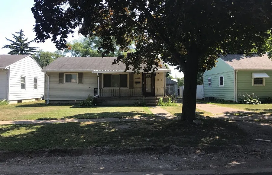 2014 Sherman St photo 1