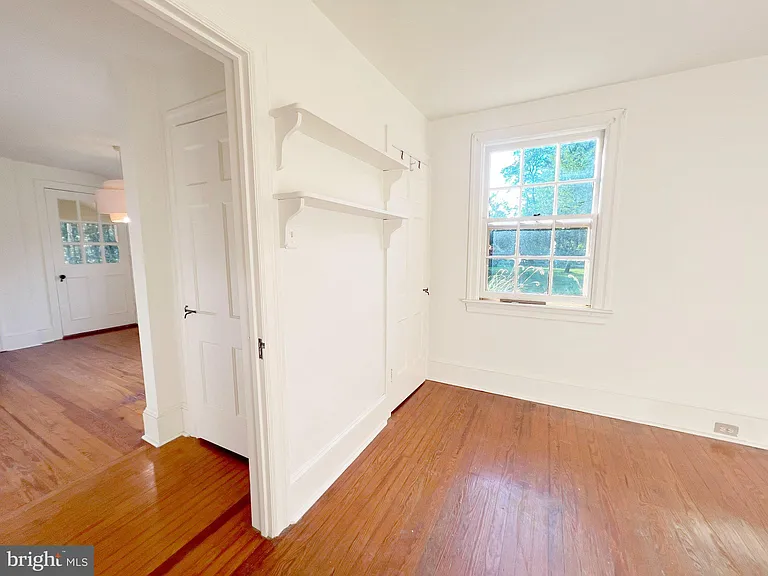 51 Elfman Dr — Photo 18
