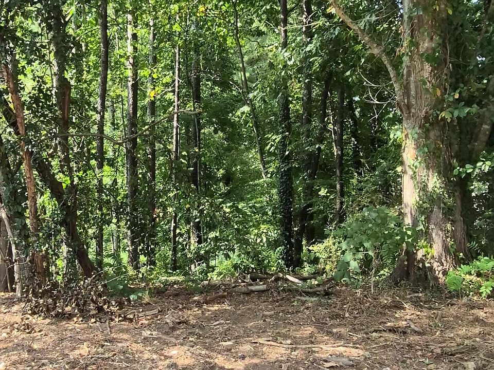 1st image of 1077 Crooked Creek Rd