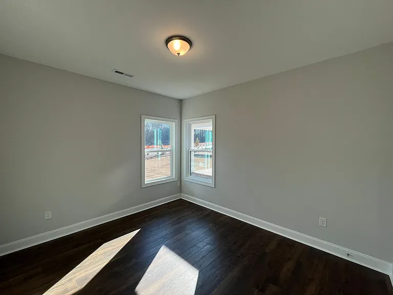 816 Challenger Ln — Photo 24