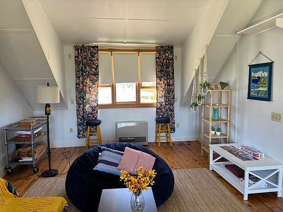 5th image of 131 Main Street