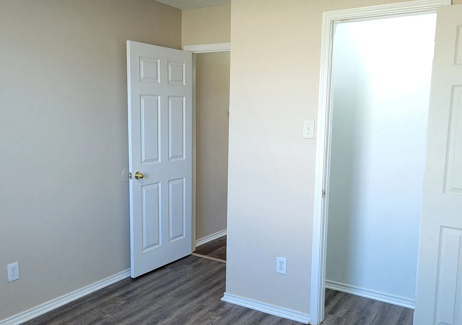 Beautiful 3/2/2 Available March! — Photo 4