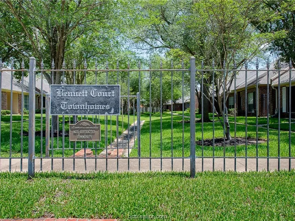 1514 Bennett St, Bryan, TX 77802