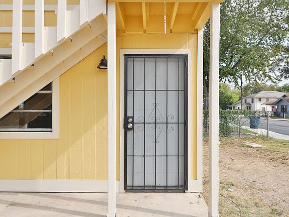5th image of 503 E Southcross Blvd #1