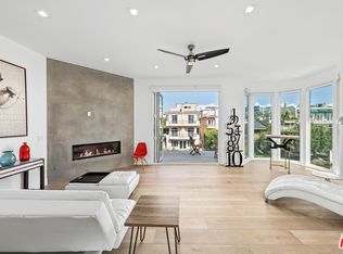 3511 Grand Canal, Marina Del Rey, CA 90292