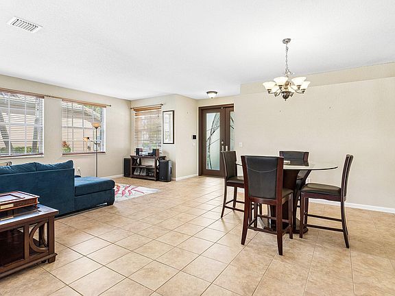 4th image of 2015 Reston Circle