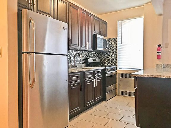 3rd image of 95-38 151st St #67g897vvc