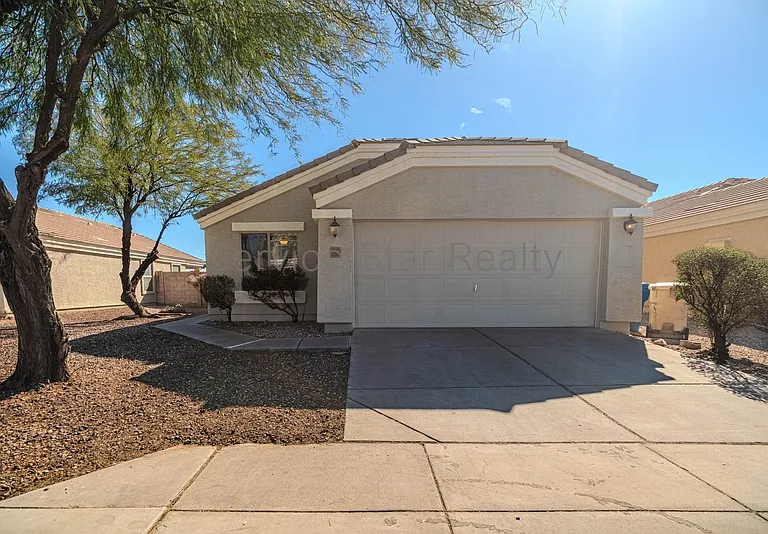 23985 W Pecan Rd — Photo 2
