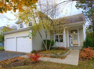 2330 N Lenox Ct, Round Lake Beach, IL 60073